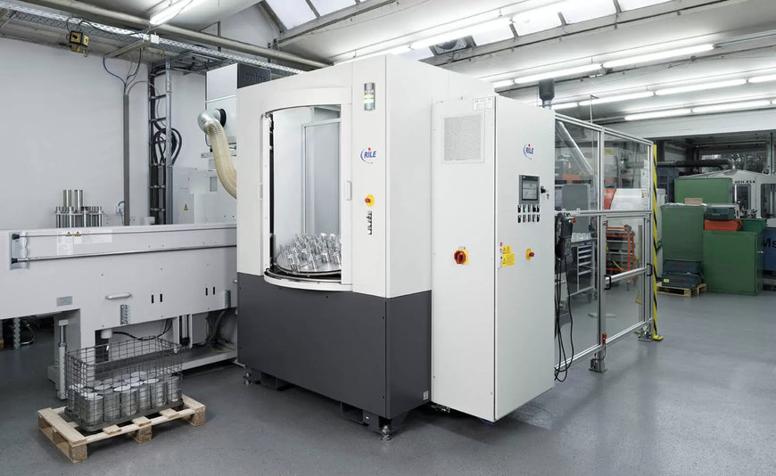 AUTOMATIZACIÓN DE MÁQUINAS-HERRAMIENTA EN MAHLO CON UNA CELDA MÓVIL RILE COMBINADA CON UN ROBOT DE MANIPULACIÓN MOTOMAN DE YASKAWA